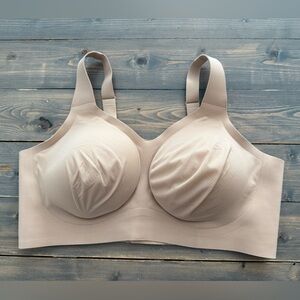Never Worn Evelyn Bobbie The Beyond Bra Tan Nude Lightweight  Bra Wireless L